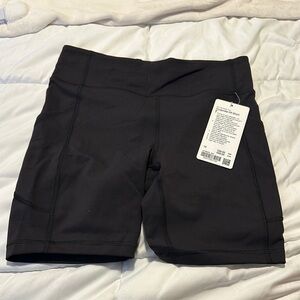 Lululemon Black HR Invigorate HR 8” Short